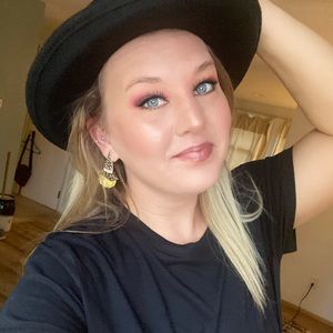 Meet your Posher, Molly